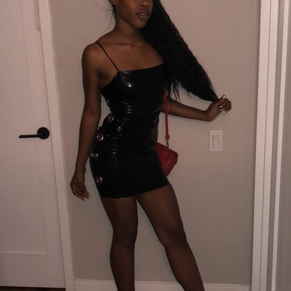 BlACK DRESS WITH SILVER CUTOUT CIRCLES ON SIDES - Picture 6 of 6